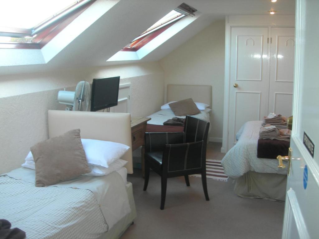 The Lodge Swindon Quarto foto